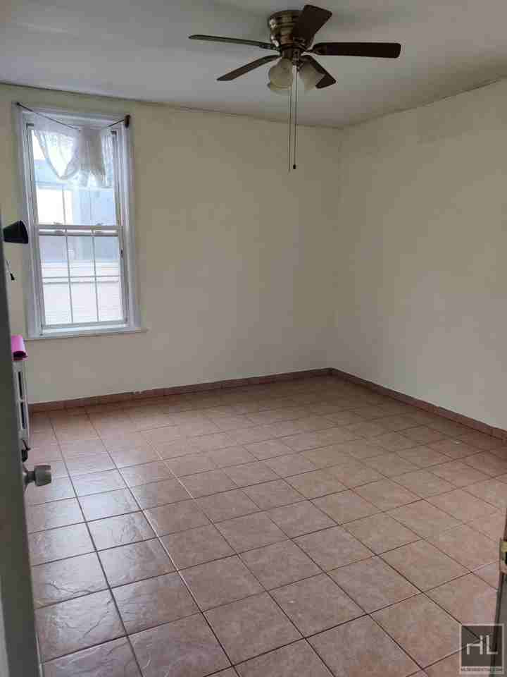 9802 103rd Ave - Photo 3 of 6