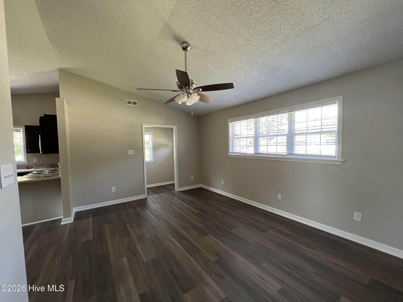 502 New River Dr - Photo 3 of 6