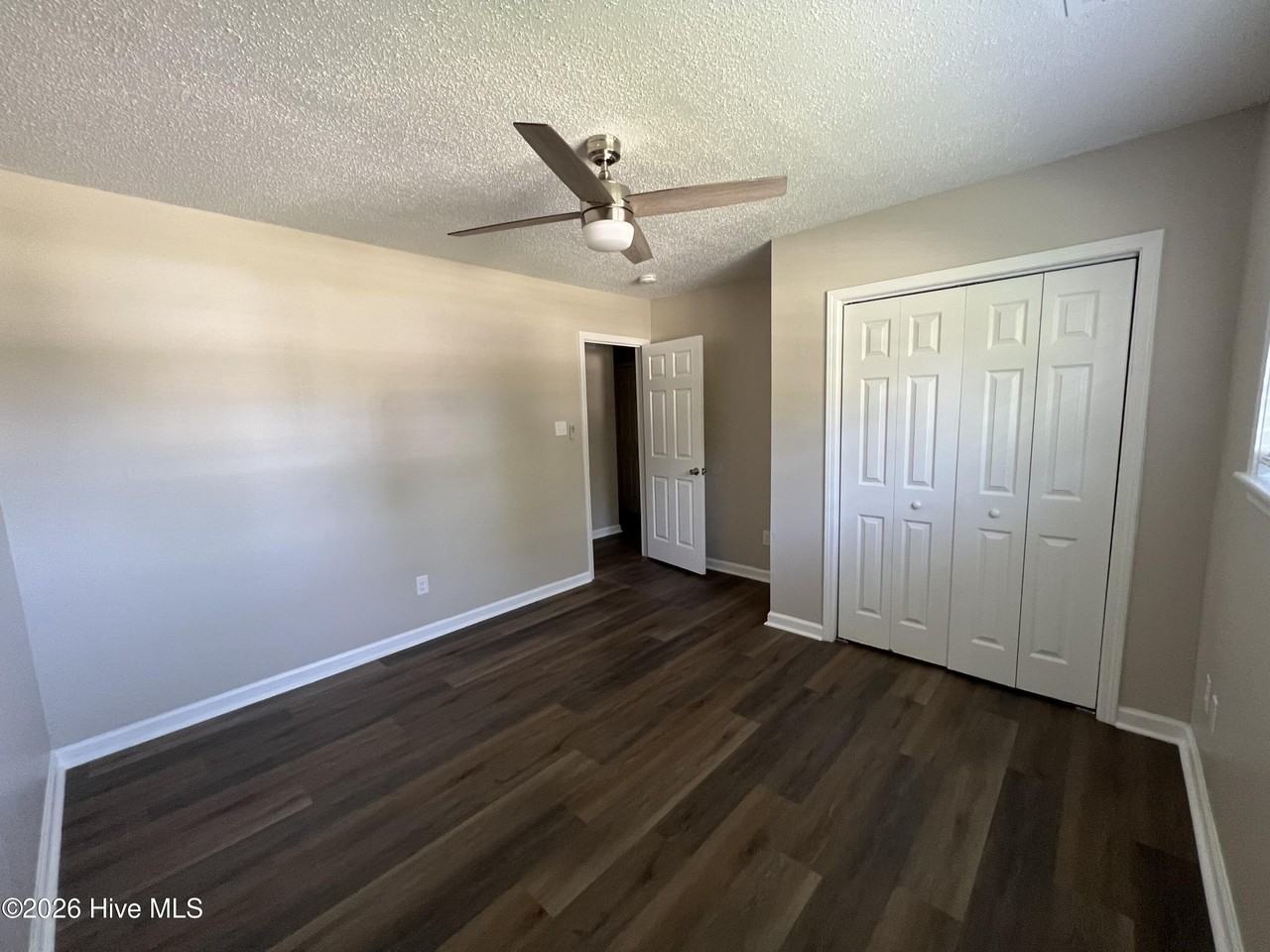 502 New River Dr - Photo 5 of 6