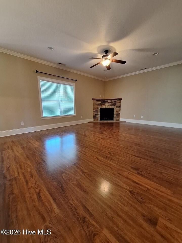 2000 Croyden Cir #A - Photo 5 of 25