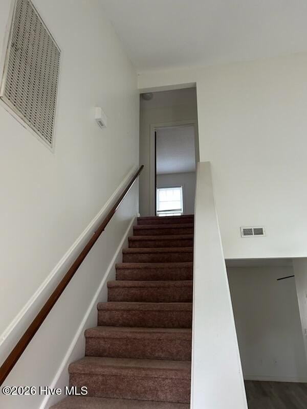 103 Persimmon Ct - Photo 5 of 6