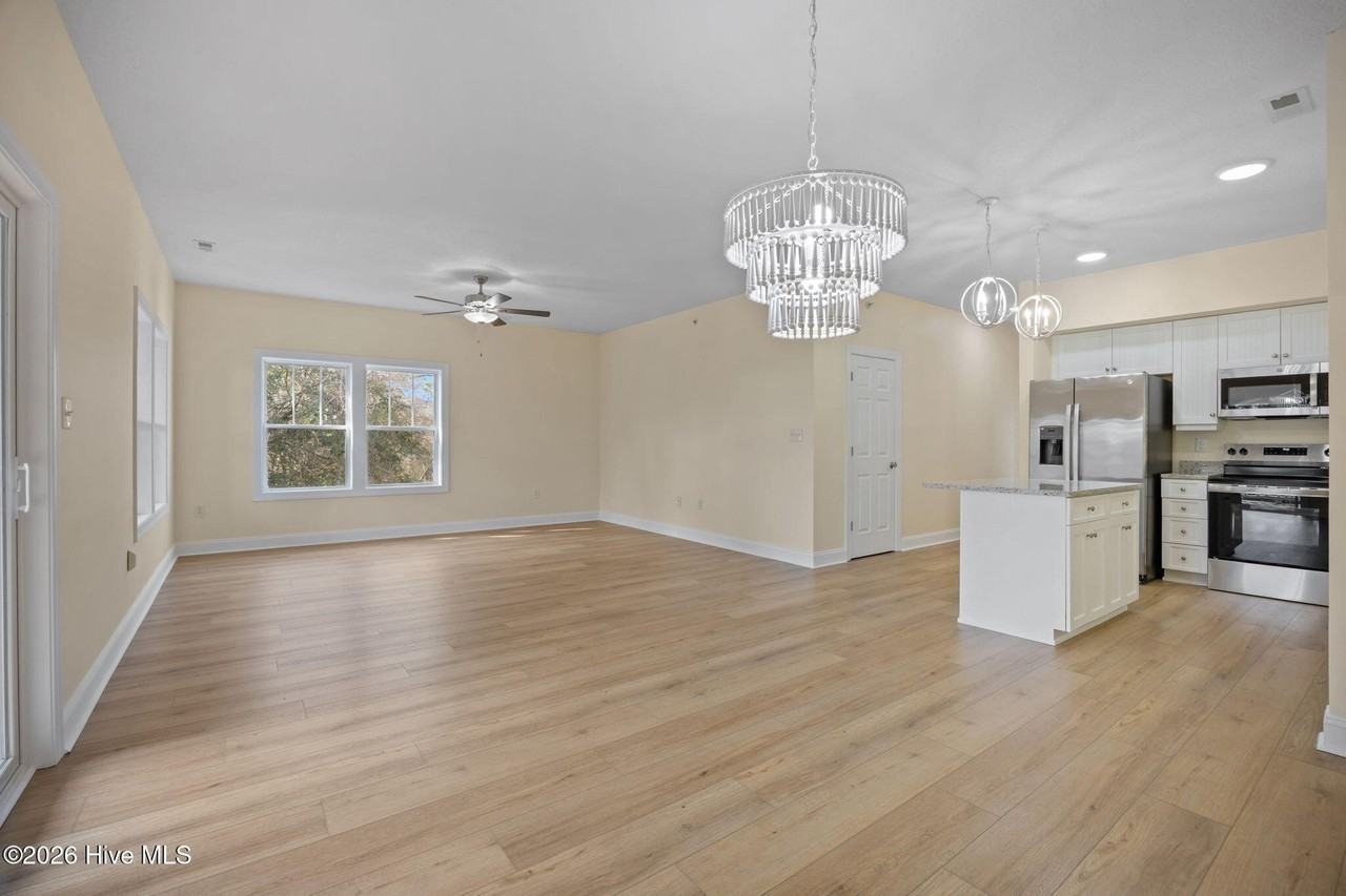 200 Lighthouse Ln #B3 - Photo 4 of 28