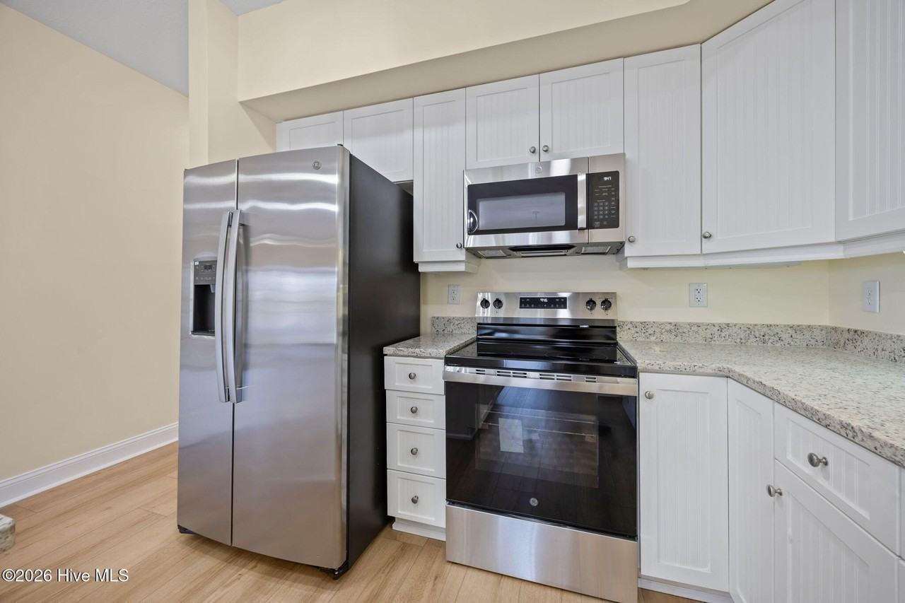 200 Lighthouse Ln #B3 - Photo 7 of 28