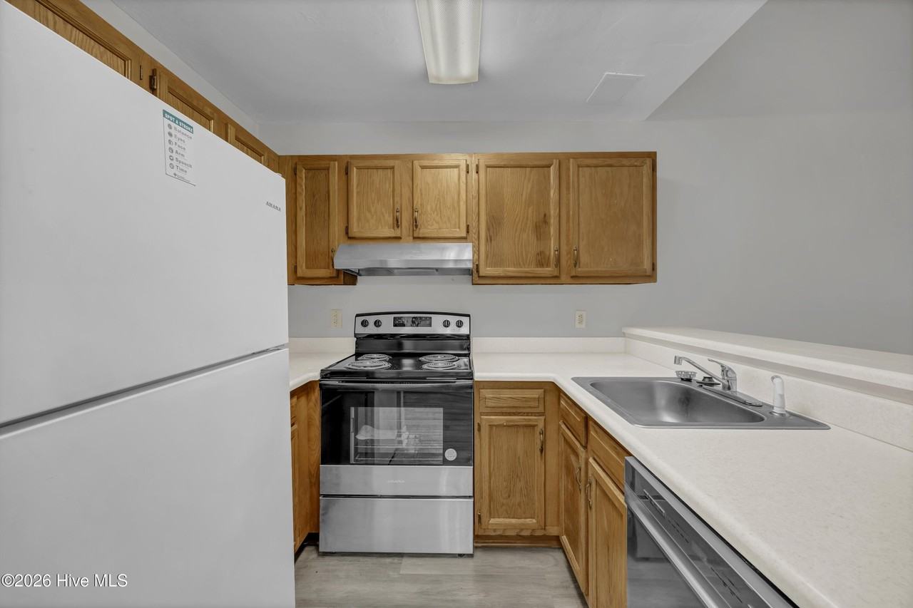 136 Lullwater Dr #A - Photo 6 of 25