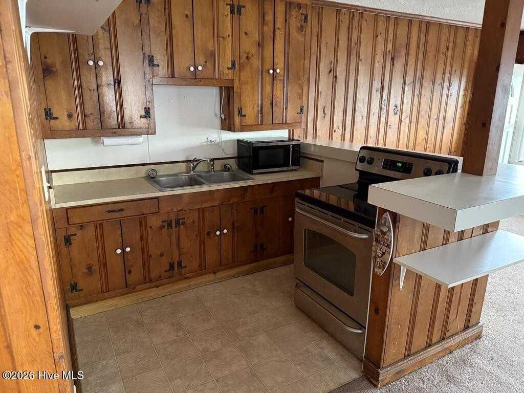 115 Club Colony Dr #1 - Photo 5 of 10