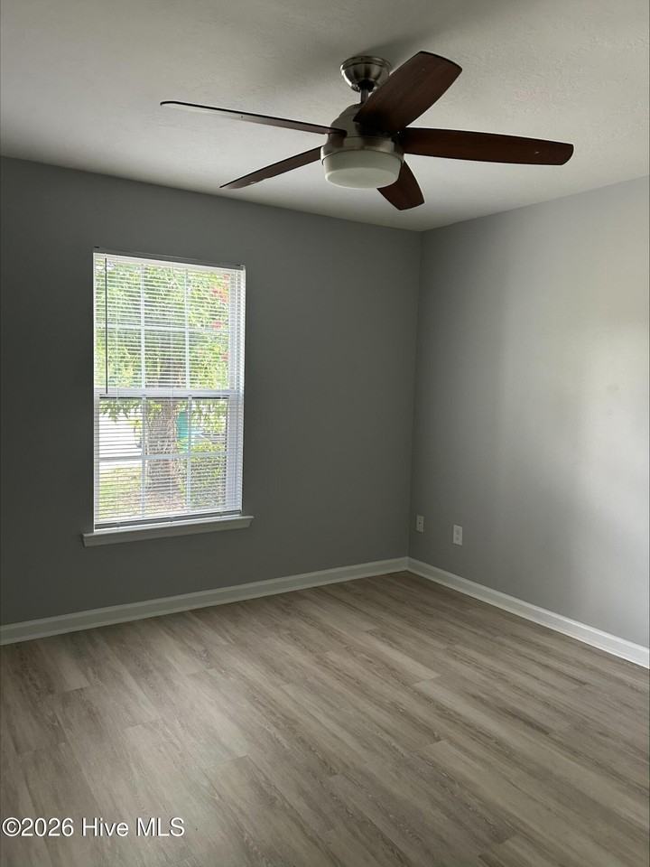 4461 Belair Dr #3 - Photo 5 of 12