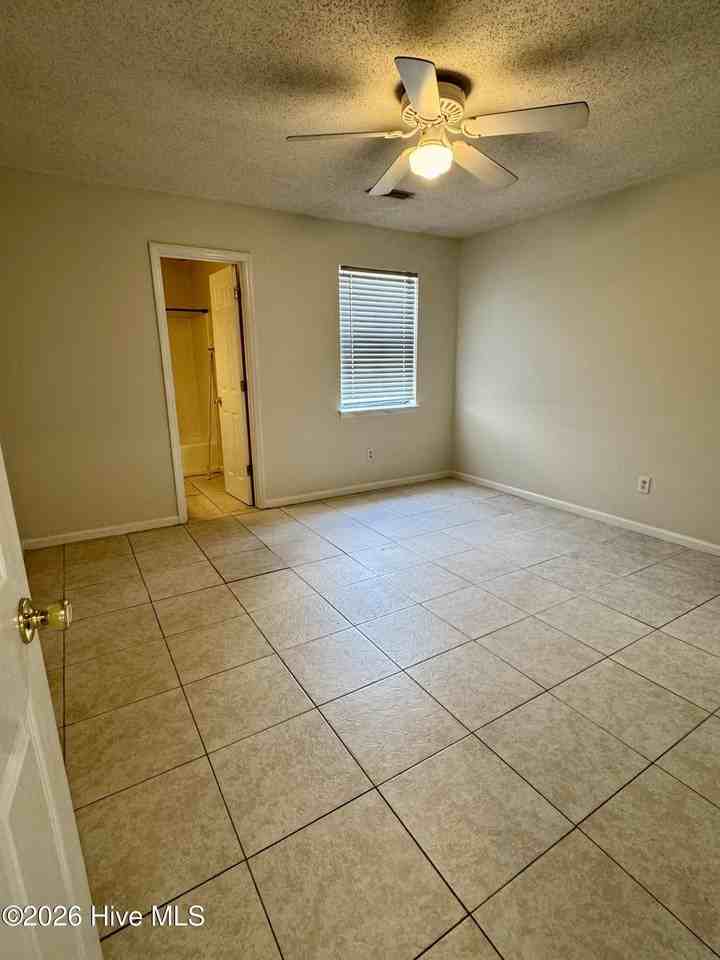 223 Wyndham Cir #B - Photo 5 of 9