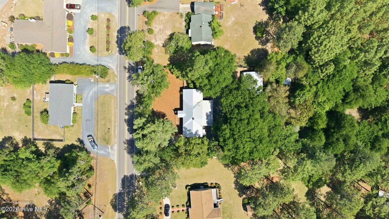 1425 Central Dr - Photo 4 of 49