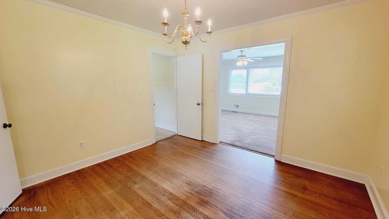2512 Castle Hayne Rd - Photo 6 of 25