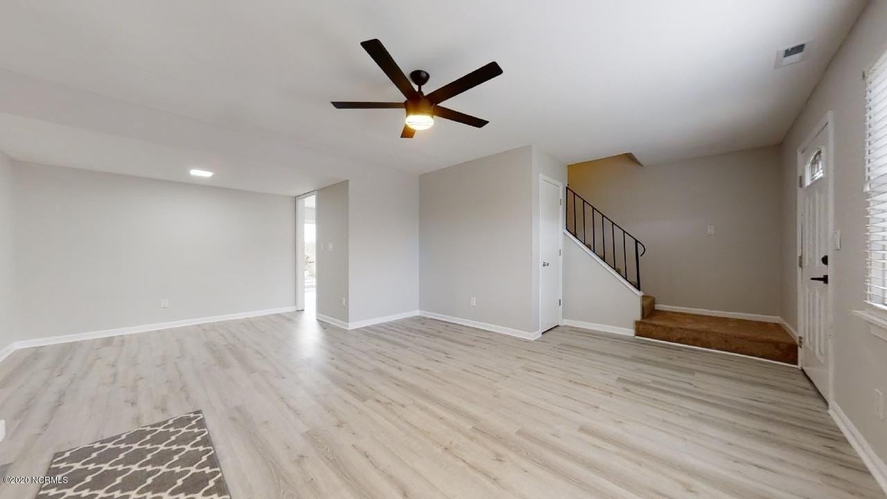 114 Villa Dr - Photo 3 of 42
