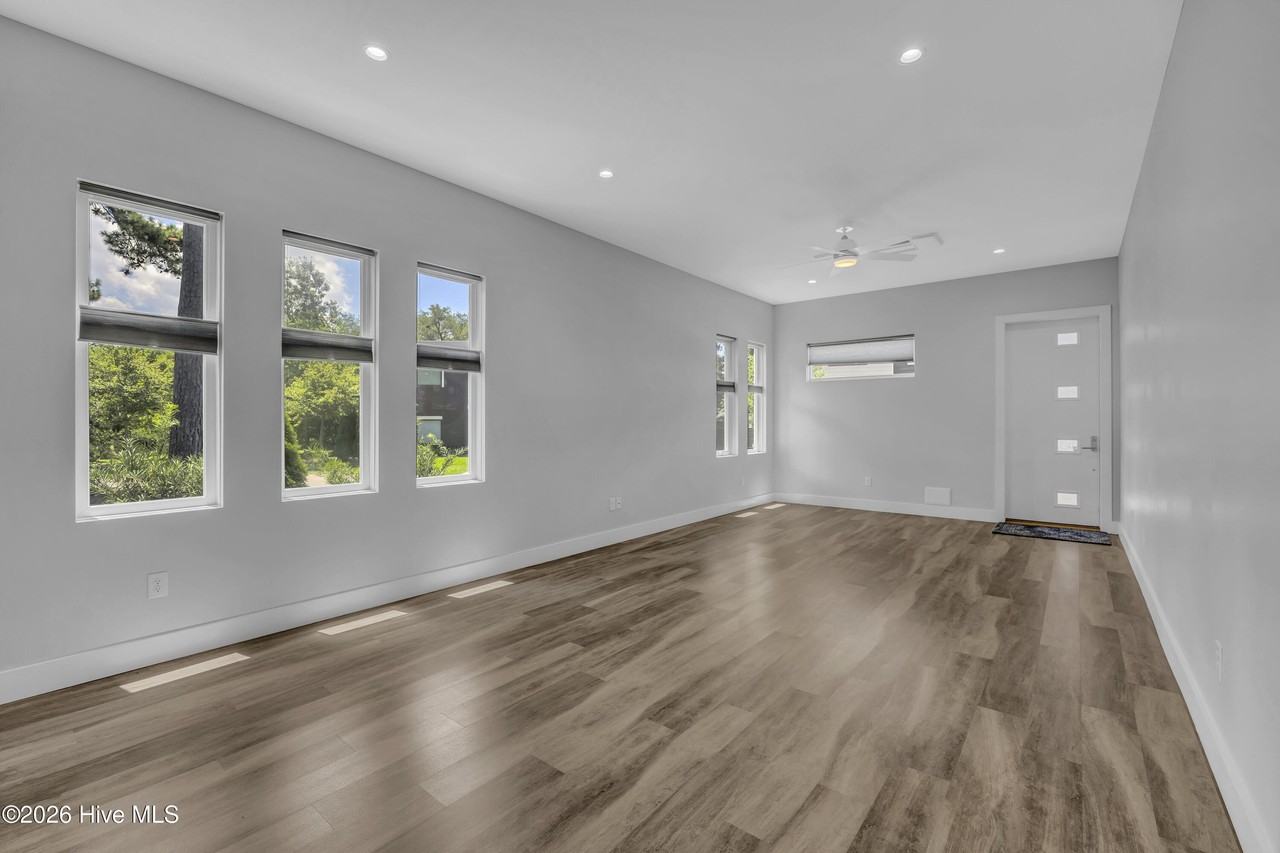 2541 Tonbo Trl - Photo 5 of 26