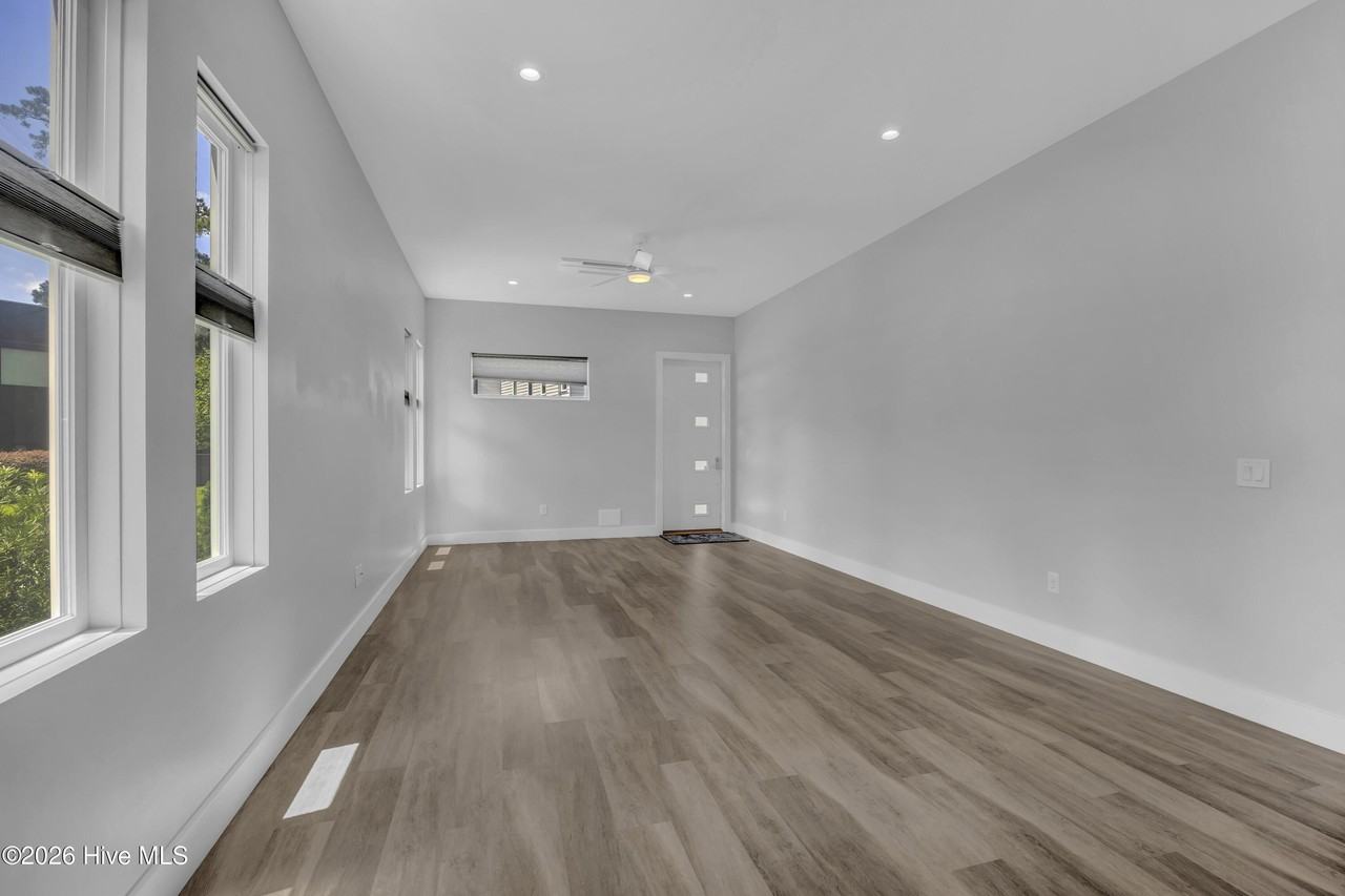 2541 Tonbo Trl - Photo 6 of 26