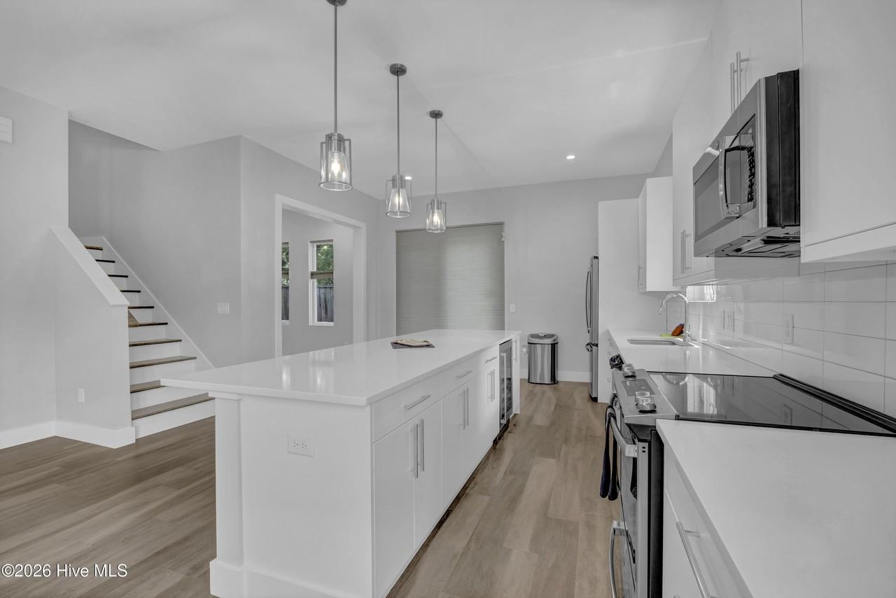 2541 Tonbo Trl - Photo 7 of 26