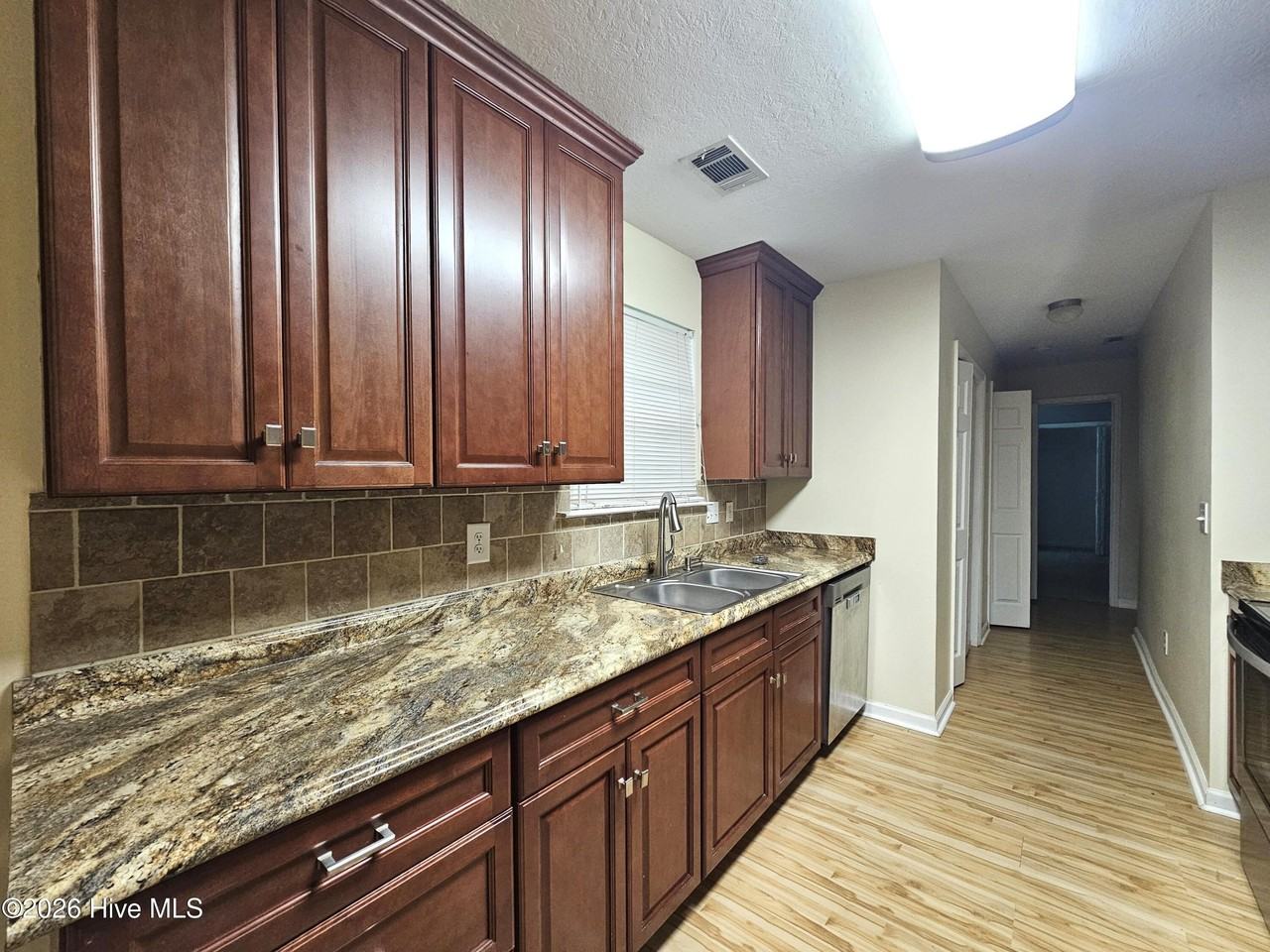206 Corley Cir - Photo 4 of 14