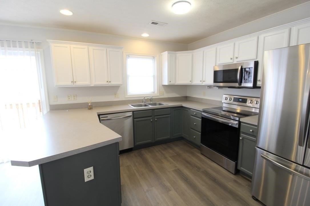 3069 Taylor Spring Ln - Photo 2 of 32