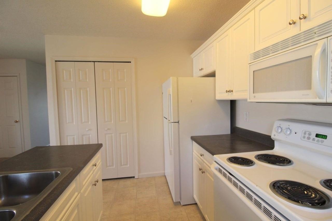 1036 John Hancock Pl - Photo 7 of 24