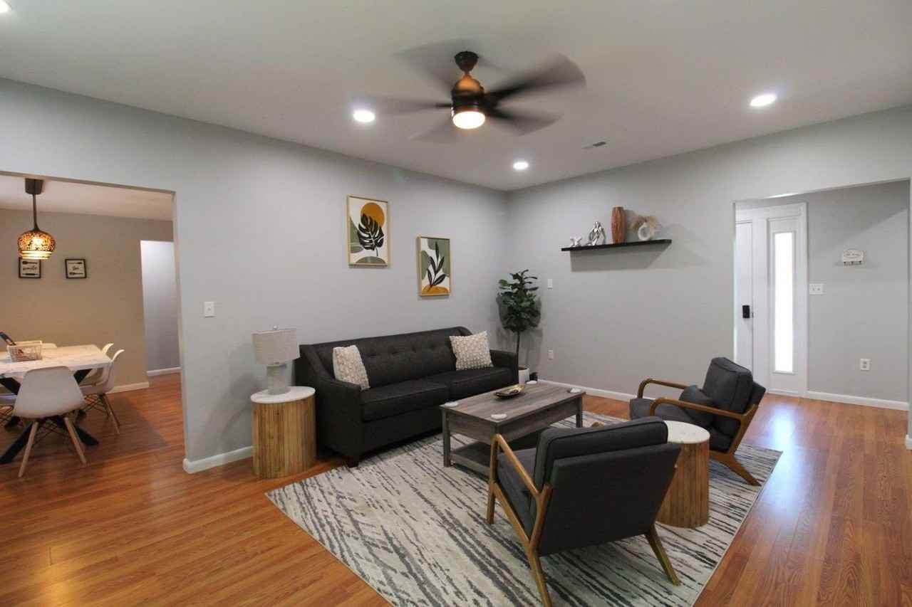 221 Alleghany Dr - Photo 5 of 35