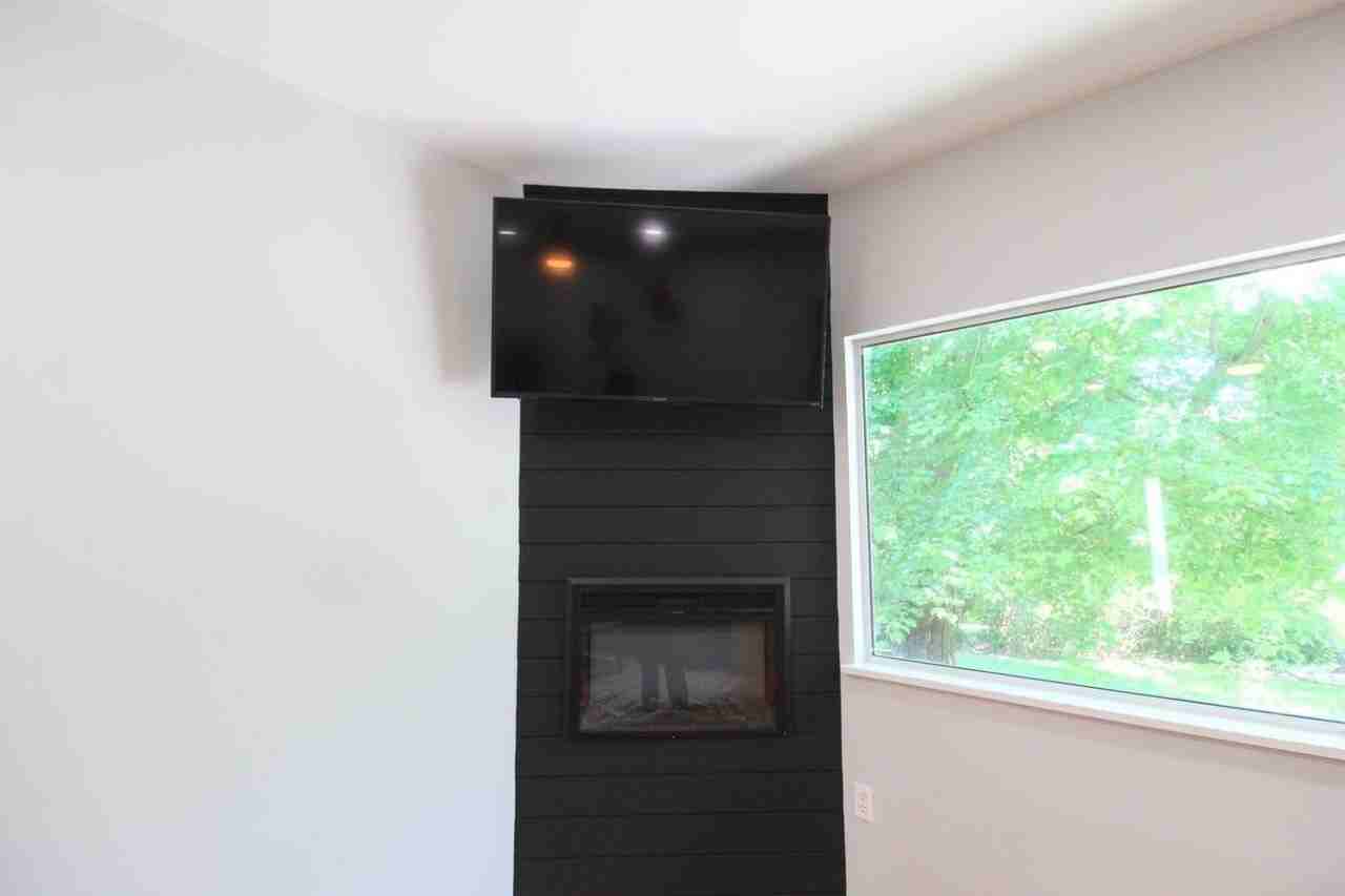 221 Alleghany Dr - Photo 6 of 35