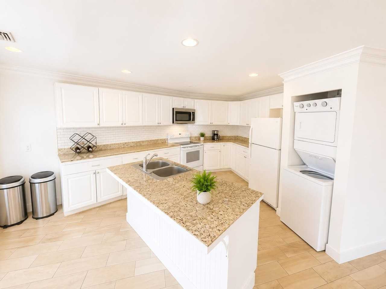 218 Whitehead St - Photo 5 of 15