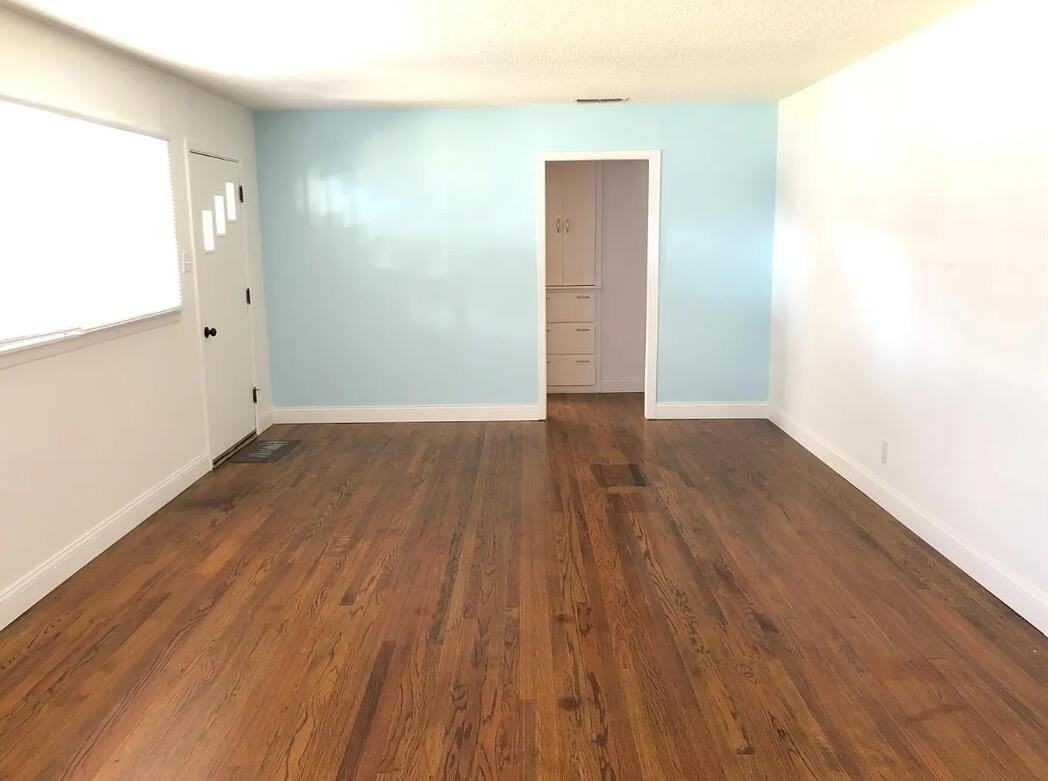 3113 36th St - Photo 4 of 11