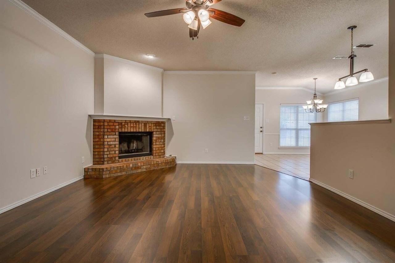 6806 86th St - Photo 4 of 19