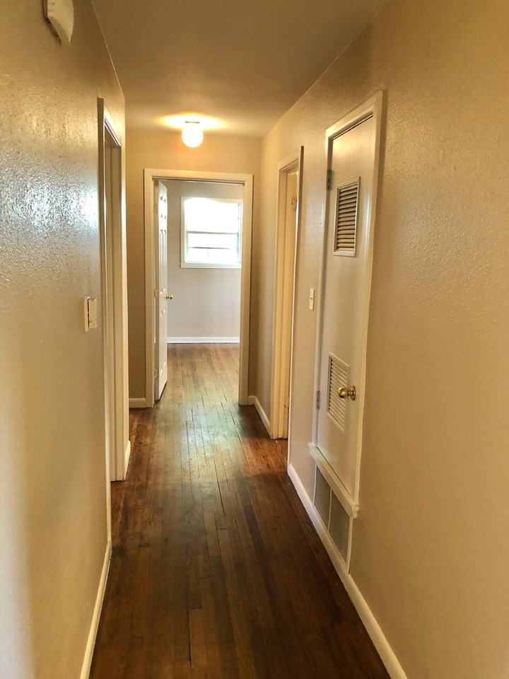 4105 30th St - Photo 4 of 11