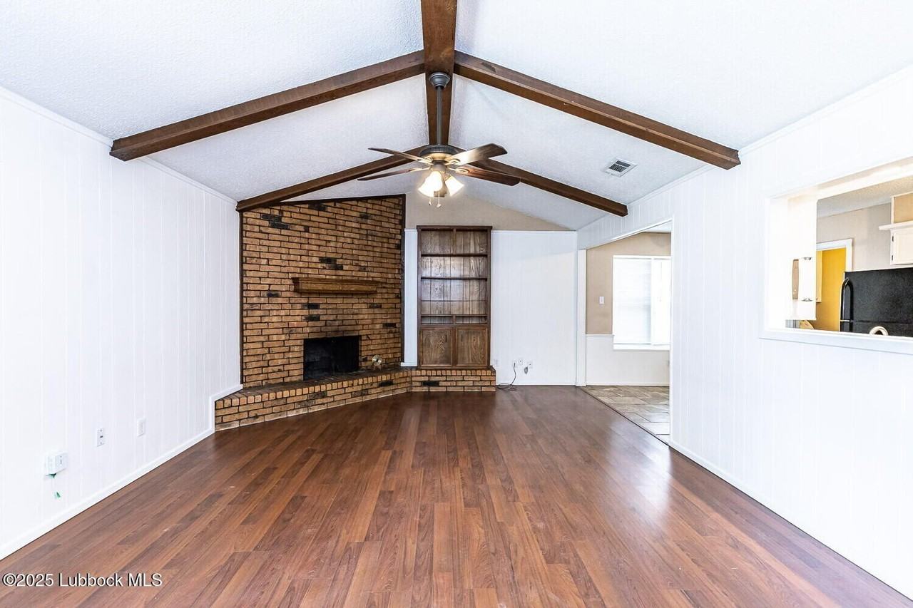 8304 Fremont Ave - Photo 5 of 29