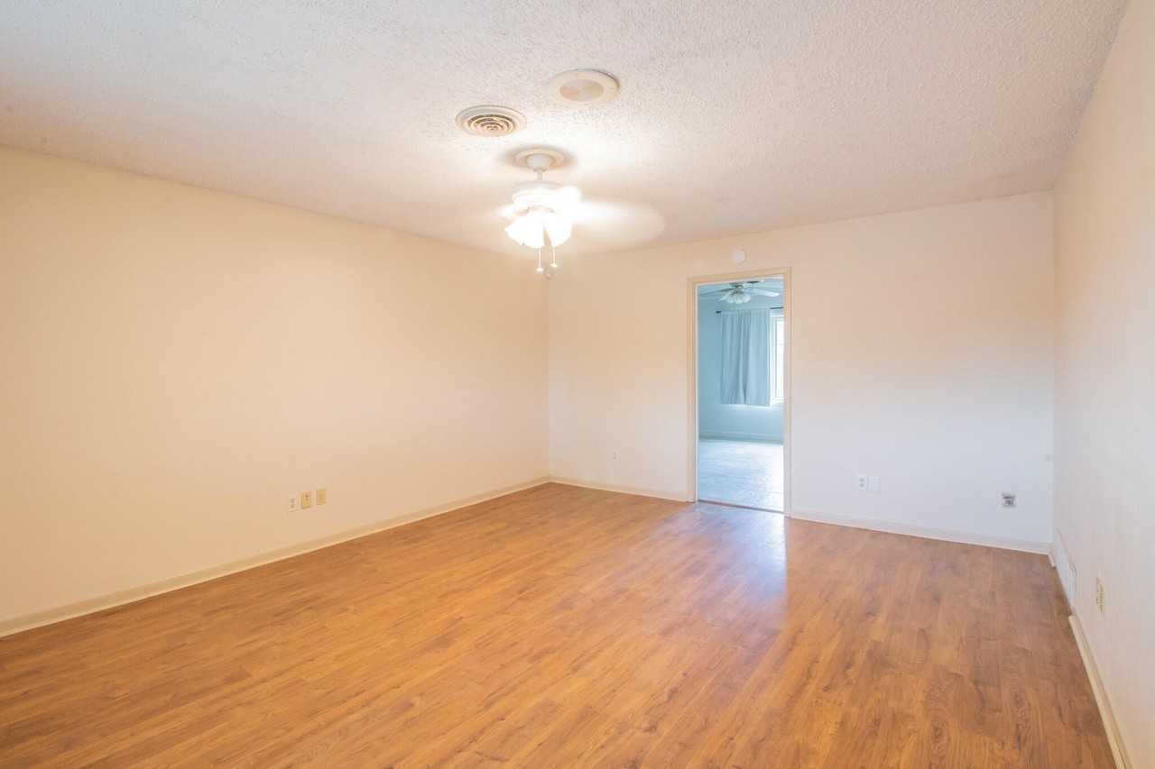 5016 15th St - Photo 4 of 25