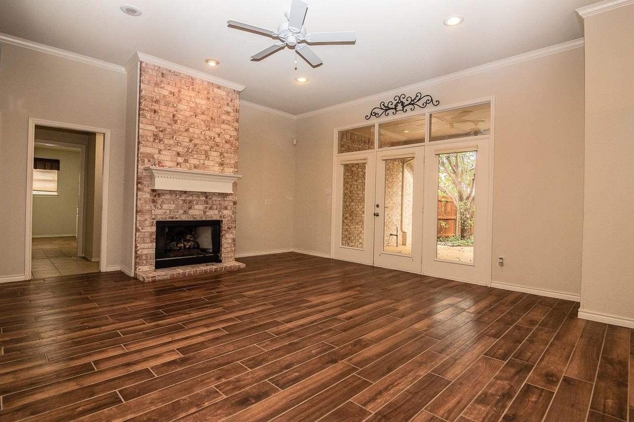 5007 104th St - Photo 3 of 23