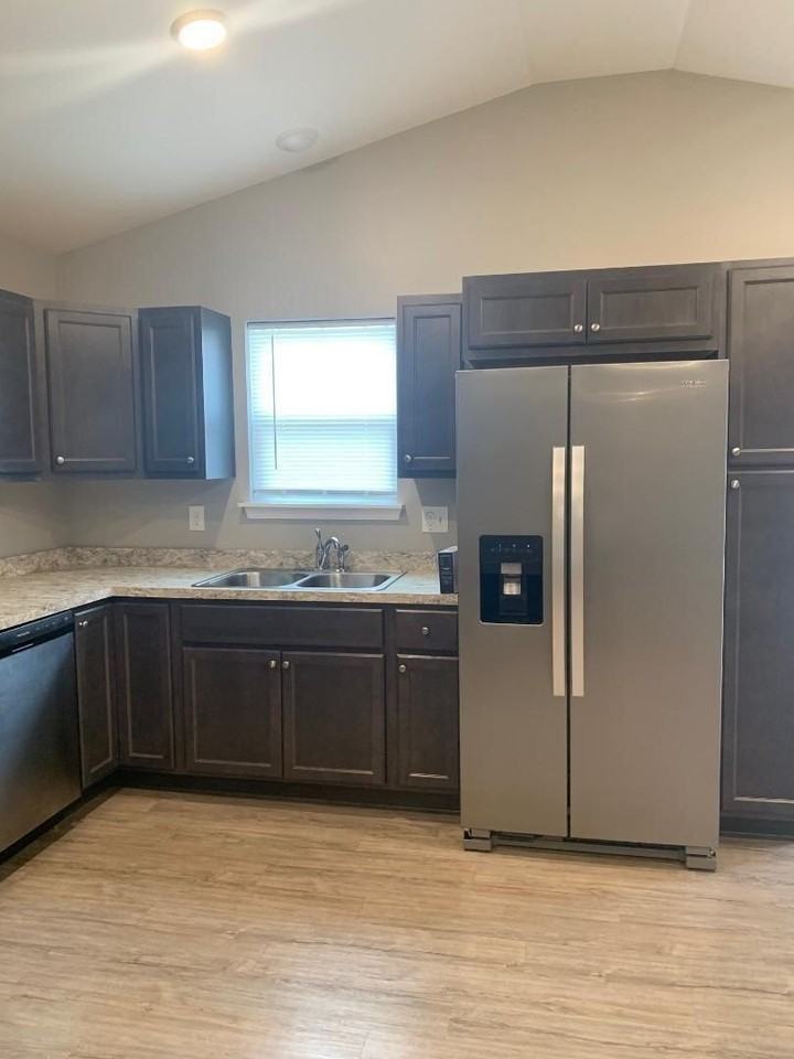 2525 Feathersound Way - Photo 6 of 20