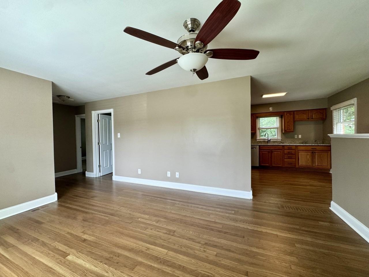 2564 Millbrook Dr - Photo 6 of 41