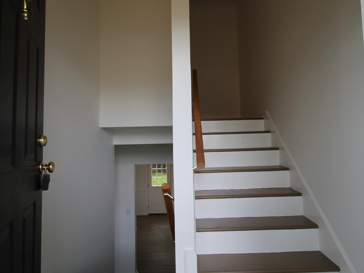 2015 Garden Springs Dr - Photo 4 of 19