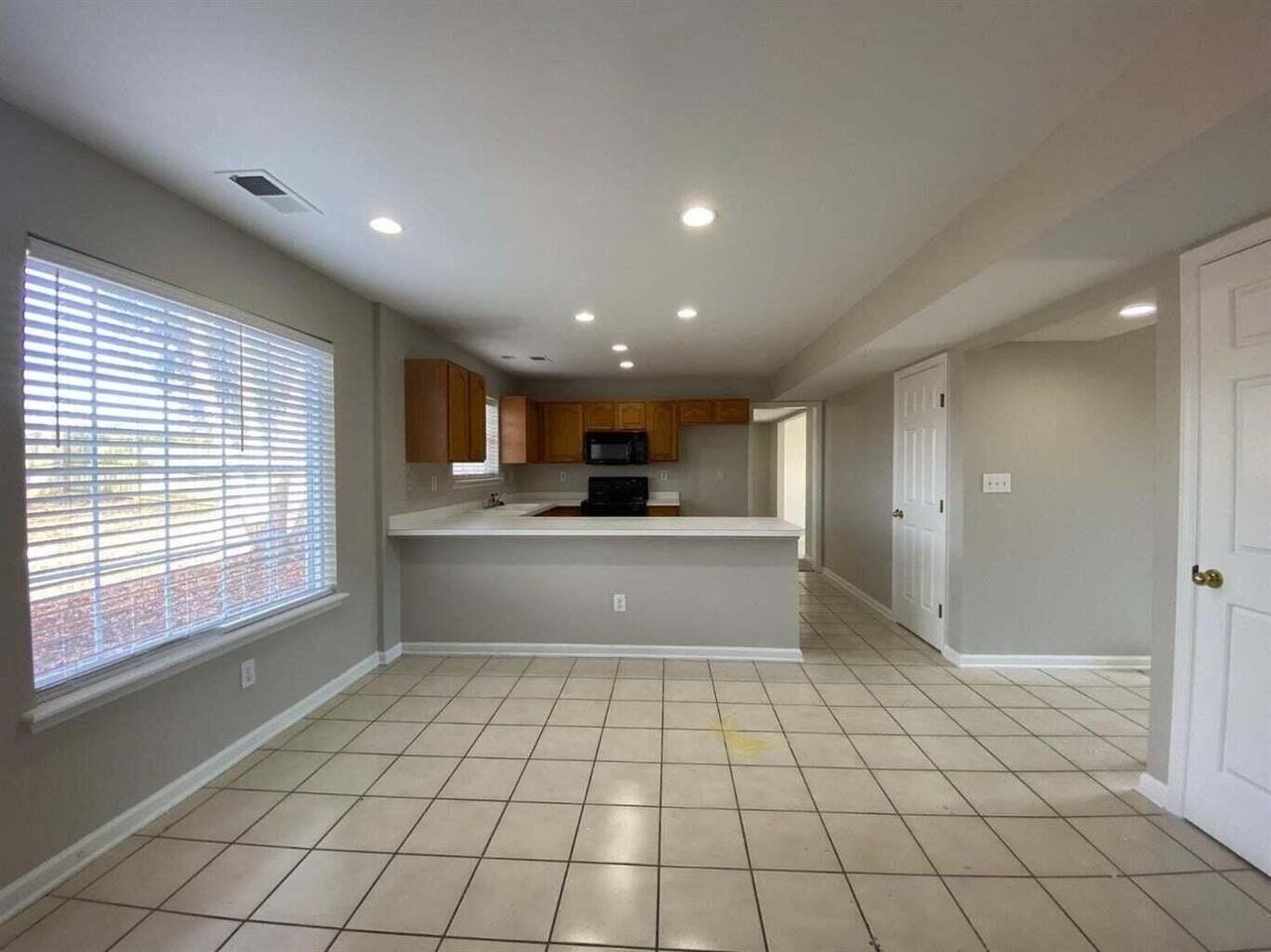 2052 Blackhorse Ln - Photo 2 of 14