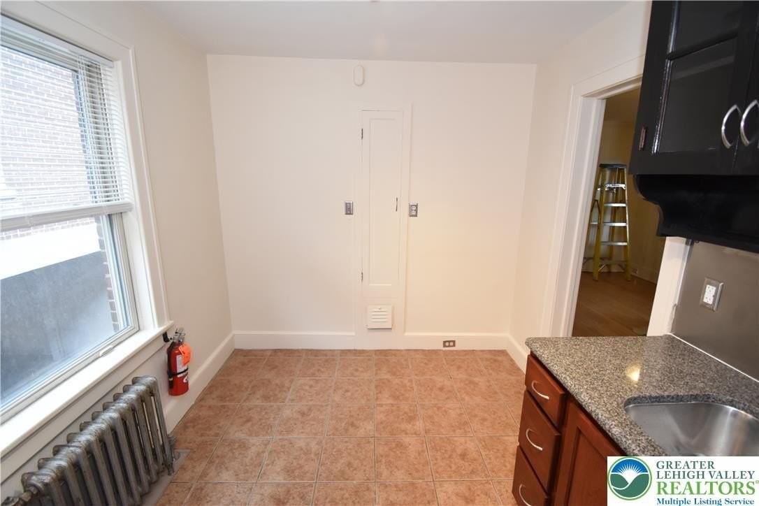 4 Bennett Ct - Photo 4 of 13