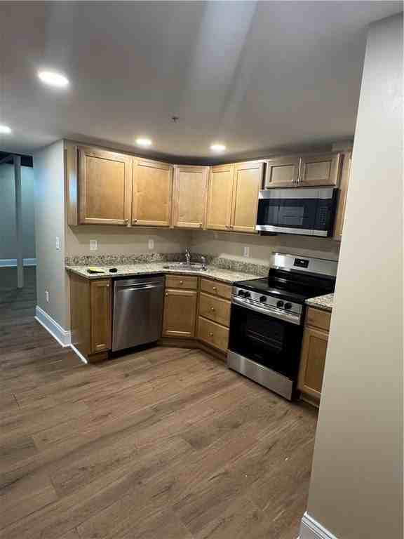 330 Linden Ave #2 - Photo 3 of 12