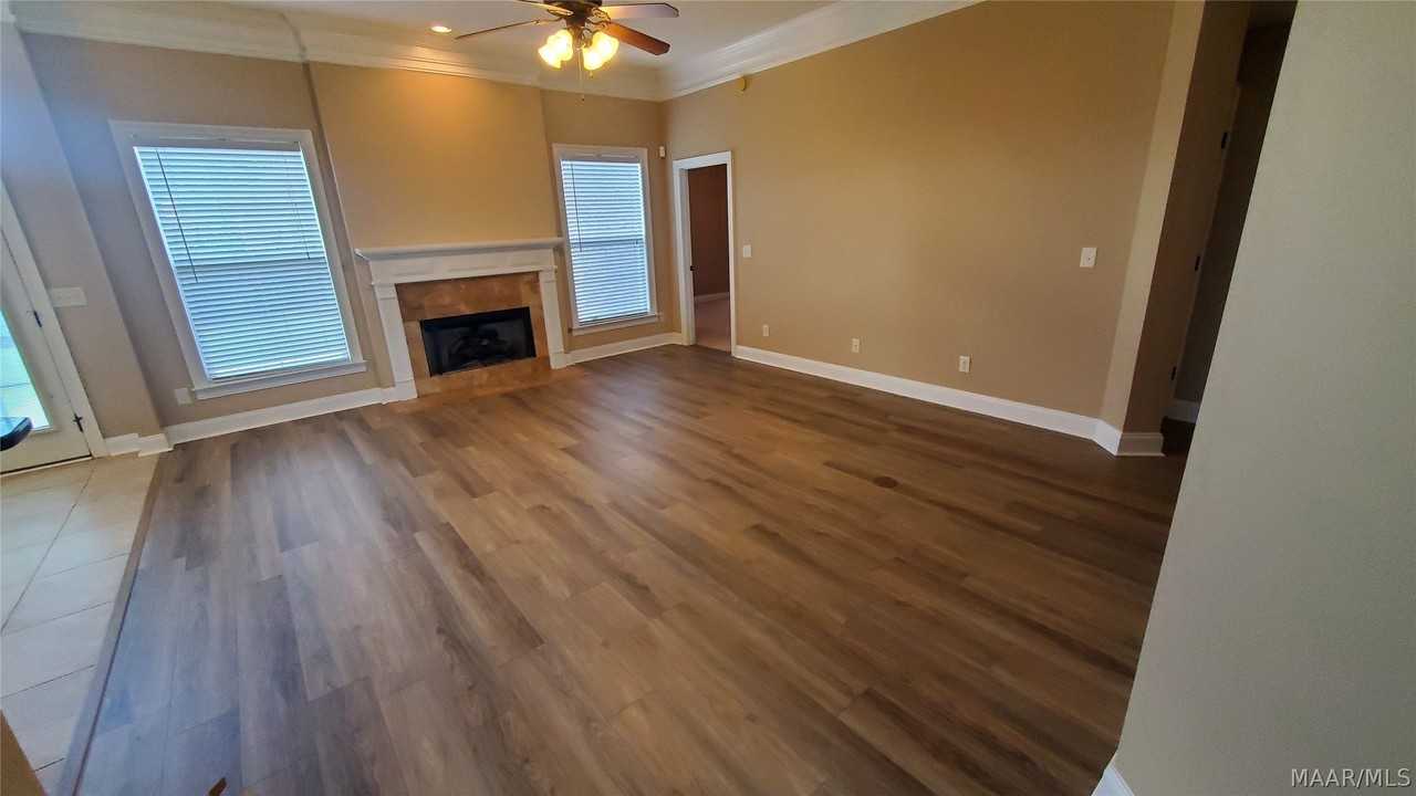 9737 Faversham Ct - Photo 4 of 31