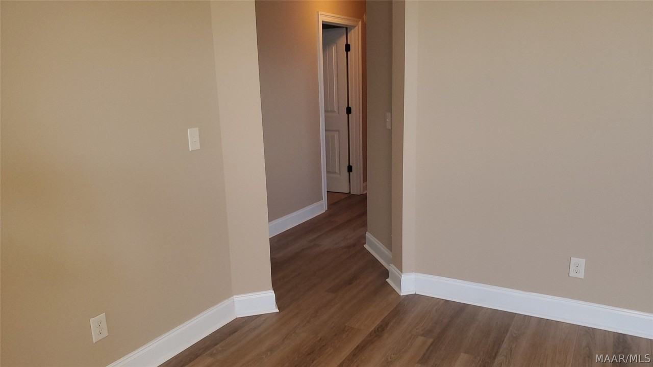 9737 Faversham Ct - Photo 5 of 31