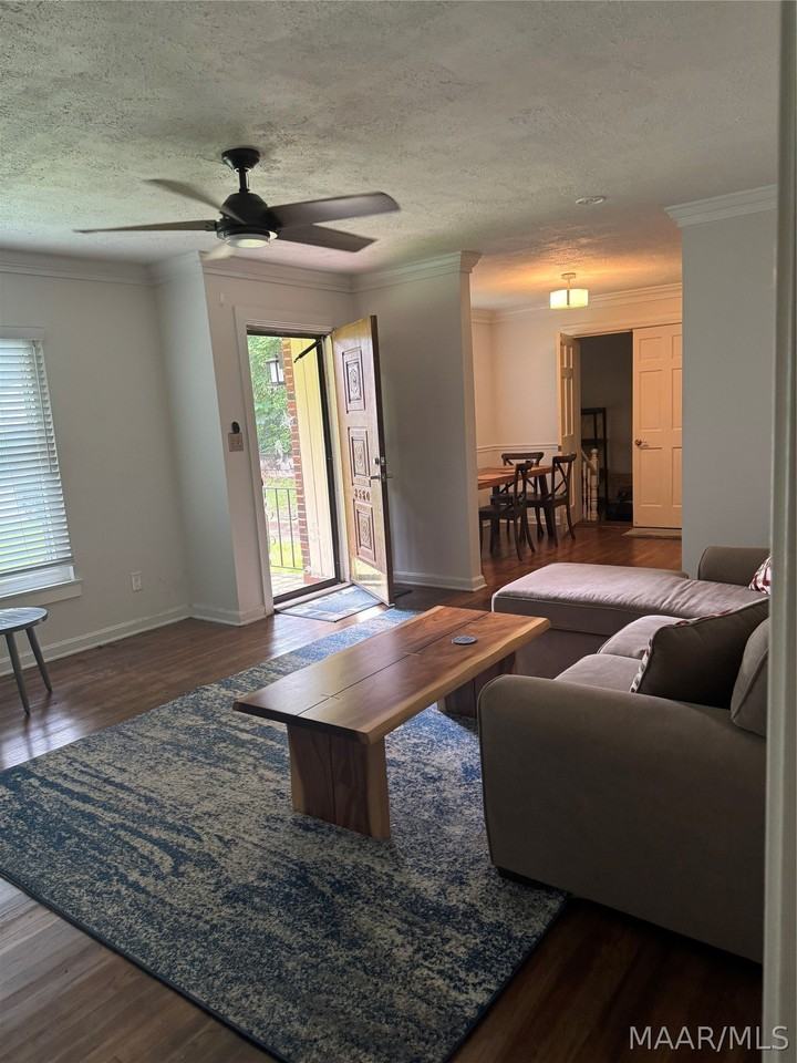 3560 N Georgetown Dr - Photo 4 of 18