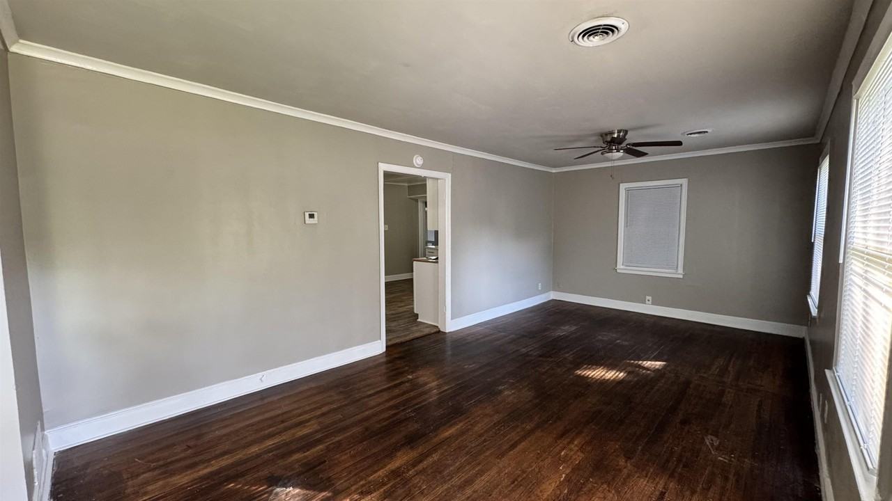 1330 Victor Dr - Photo 2 of 19