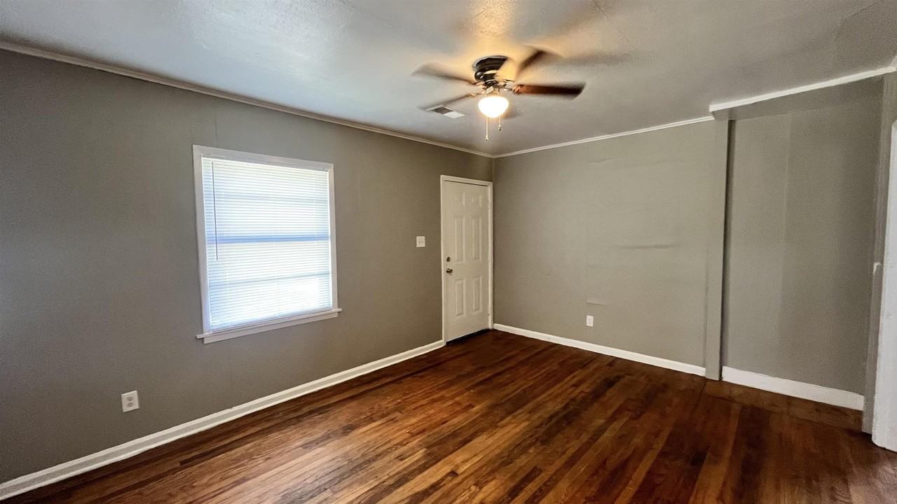 4011 Victor Dr - Photo 6 of 15