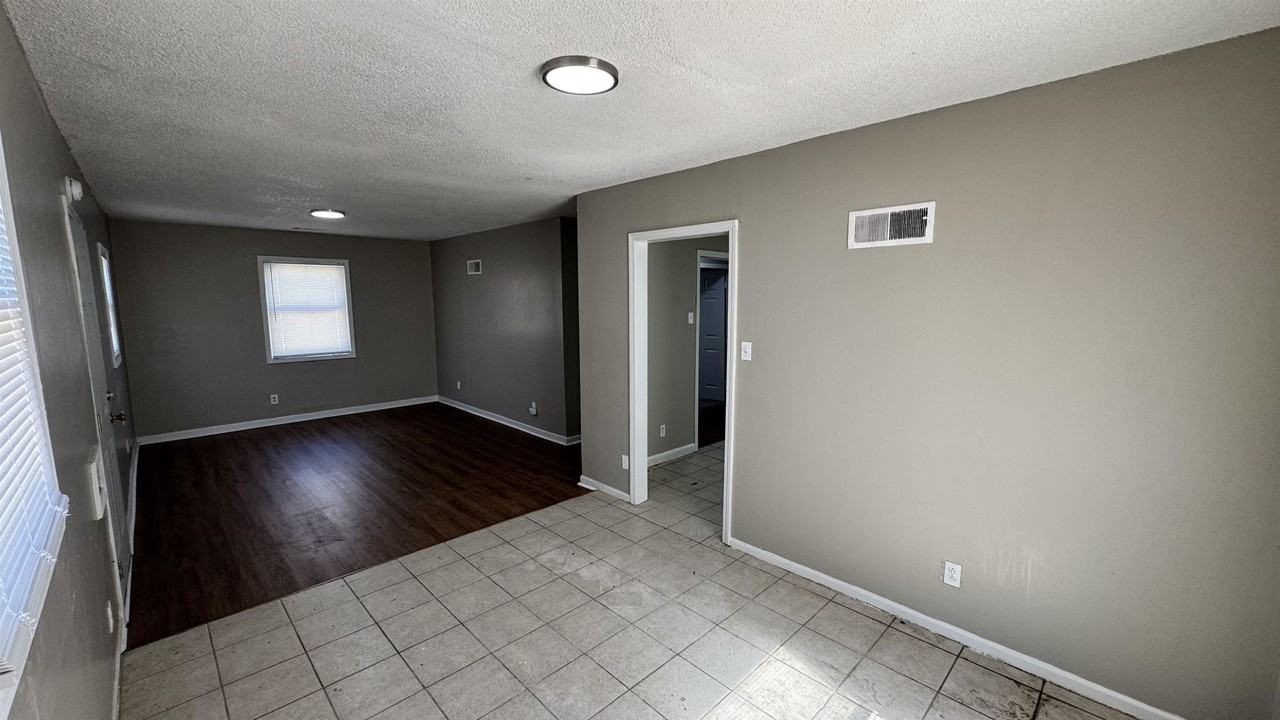 2434 Vollintine Ave - Photo 5 of 14