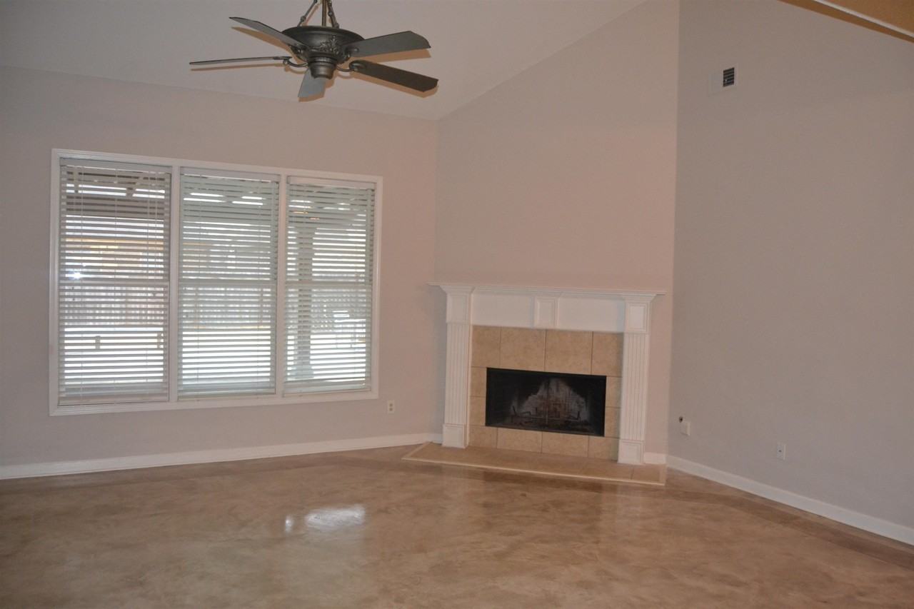 10486 Juneau Way - Photo 4 of 33