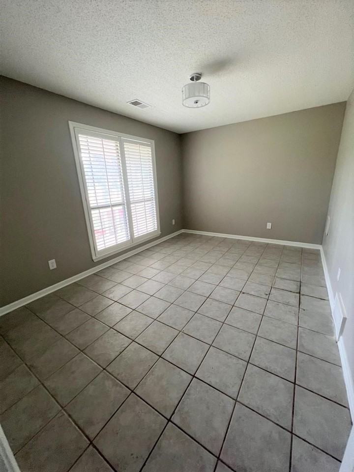 11485 Sycamore Farms Rd - Photo 3 of 17