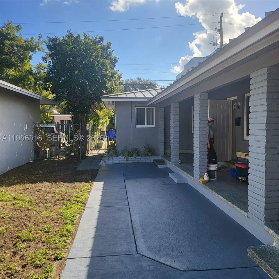 1934 Madison St #1 - Photo 2 of 3