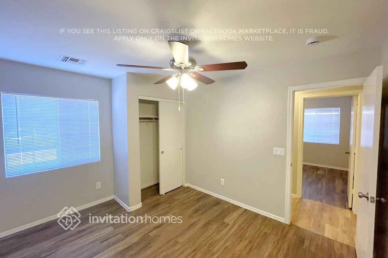 22030 W Solano Dr - Photo 6 of 11
