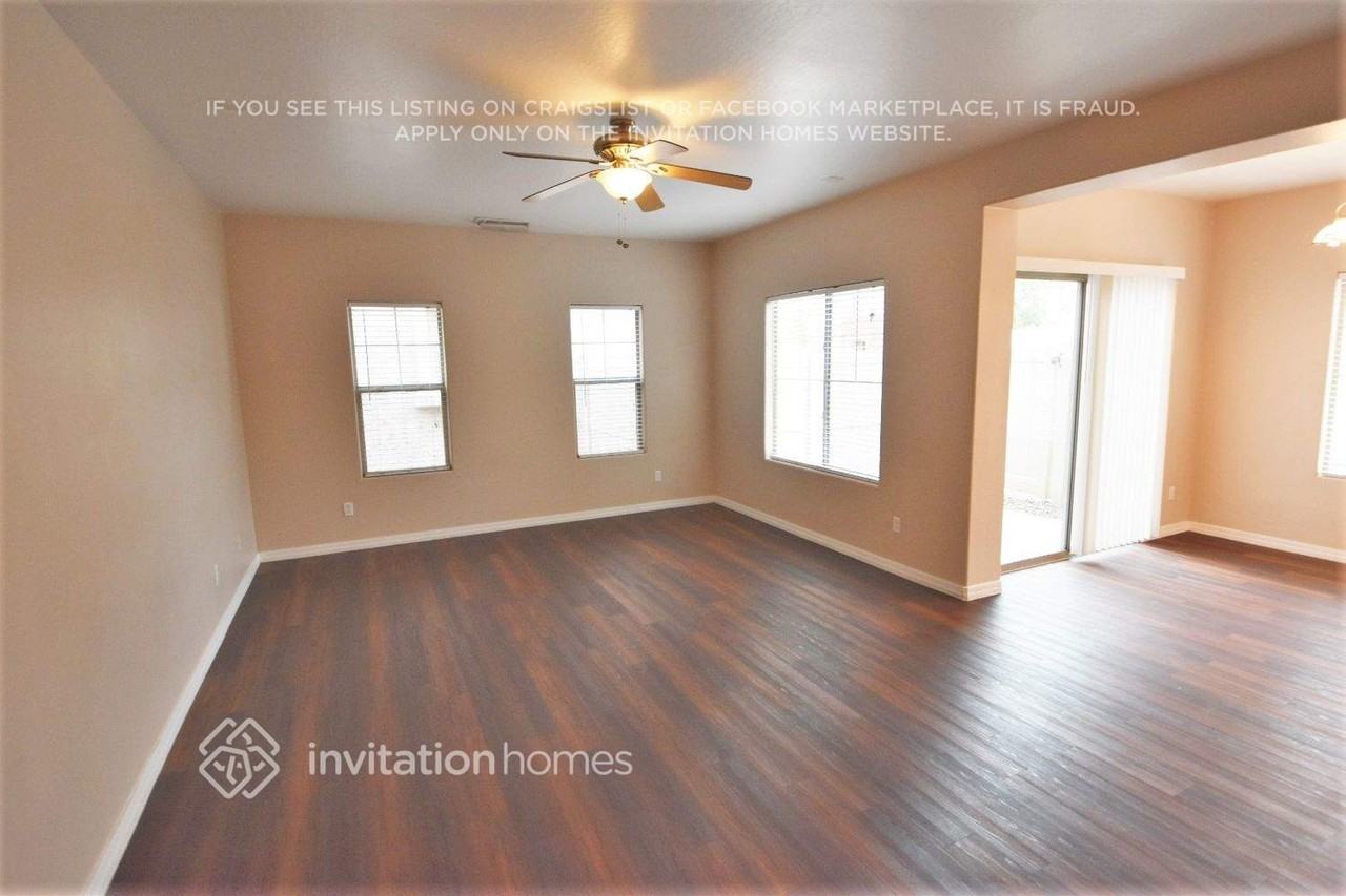 1922 W Faria Ln - Photo 3 of 15
