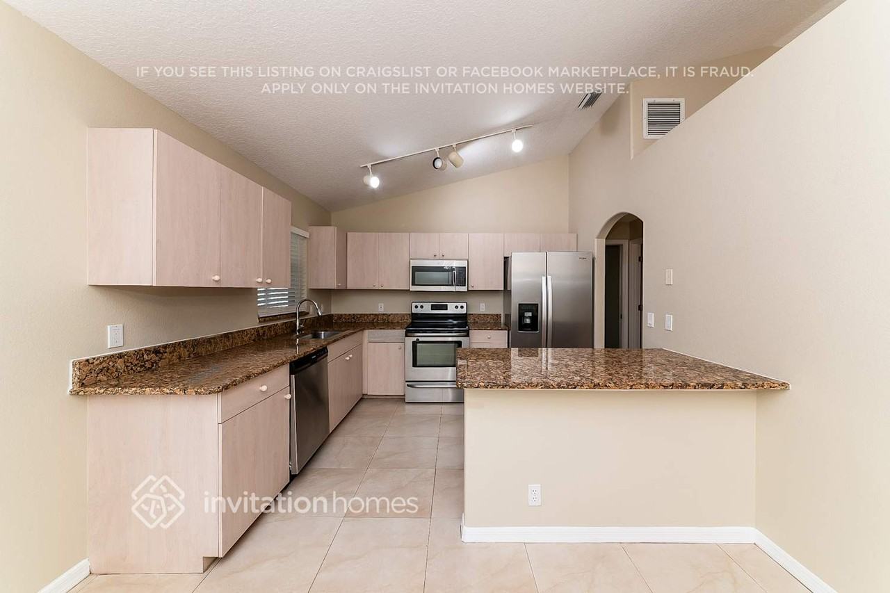 7348 Linden Ln - Photo 6 of 17