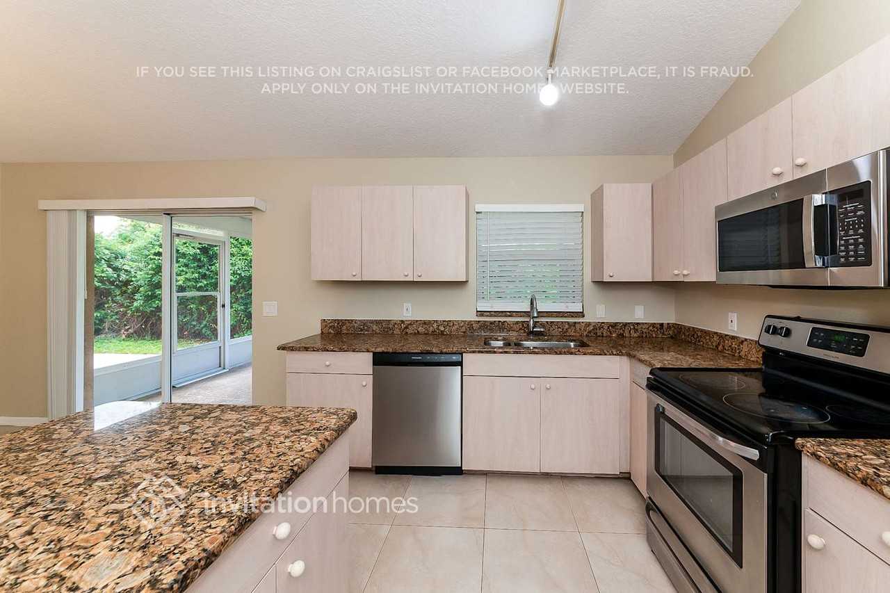 7348 Linden Ln - Photo 7 of 17