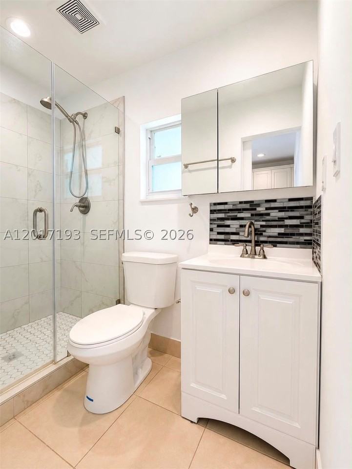235 Sw 64th Ave #2B - Photo 6 of 6