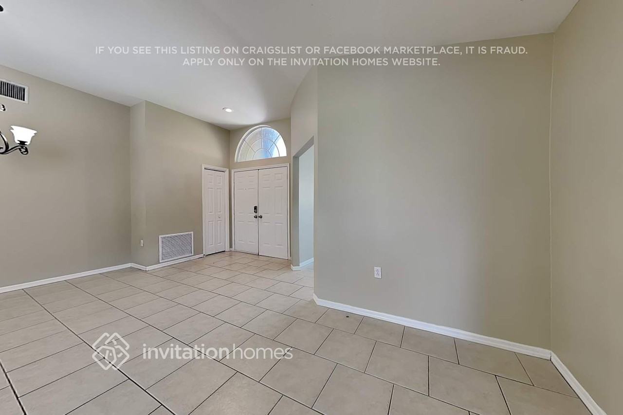 4609 Portobello Cir - Photo 3 of 18